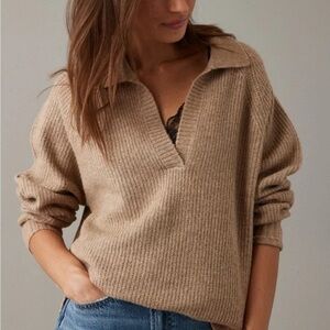 American Eagle Outfitters Women's V-Neck Tan Oversized Sweater